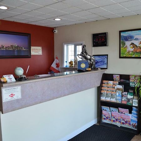 Lincoln Motel Sturgeon Falls Eksteriør billede