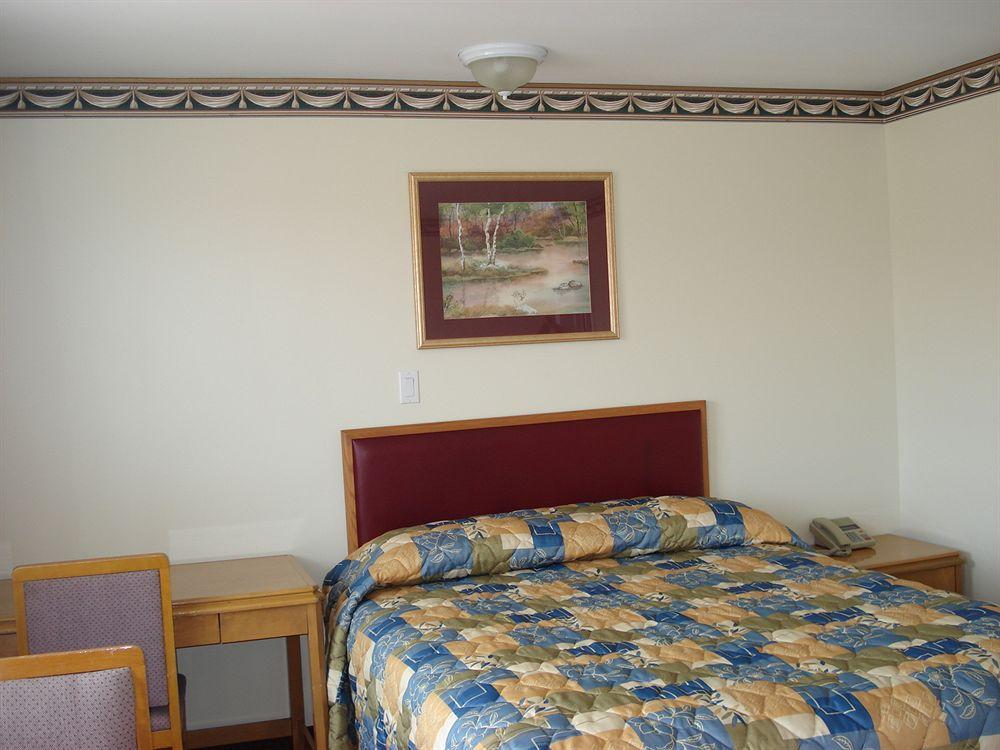 Lincoln Motel Sturgeon Falls Eksteriør billede