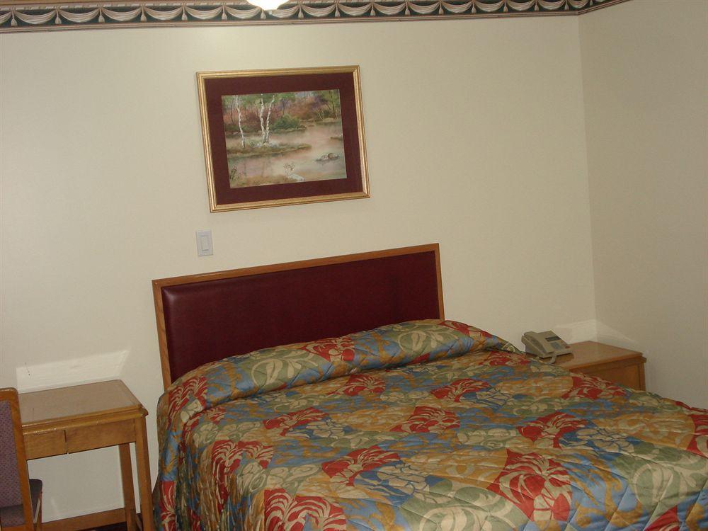 Lincoln Motel Sturgeon Falls Eksteriør billede