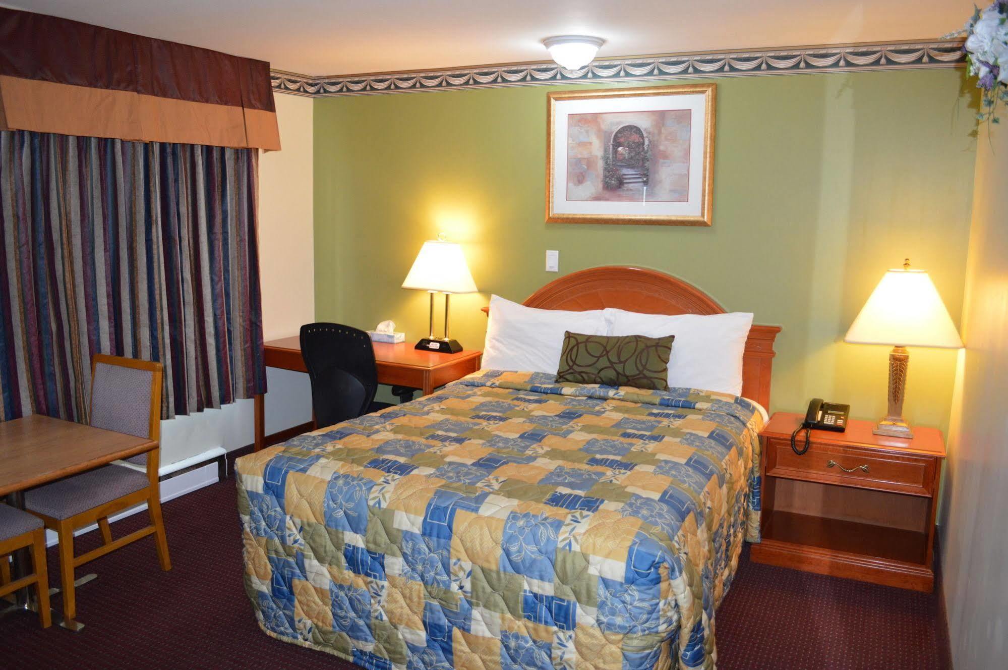 Lincoln Motel Sturgeon Falls Eksteriør billede